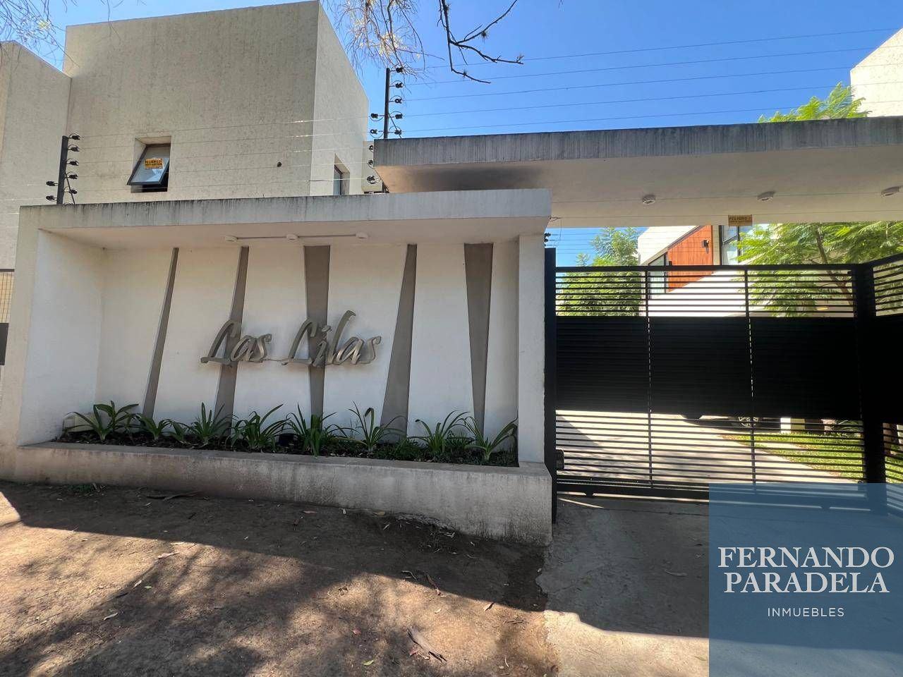 Casa en Alquiler condominio Las Lilas 2