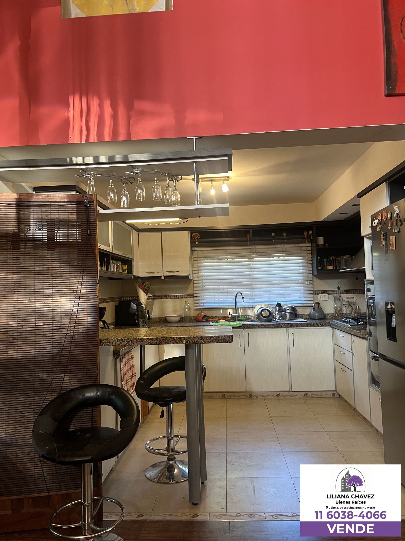 Casa de 7 ambientes con pileta ubicada en Libertad, Merlo Buenos Aires.  4