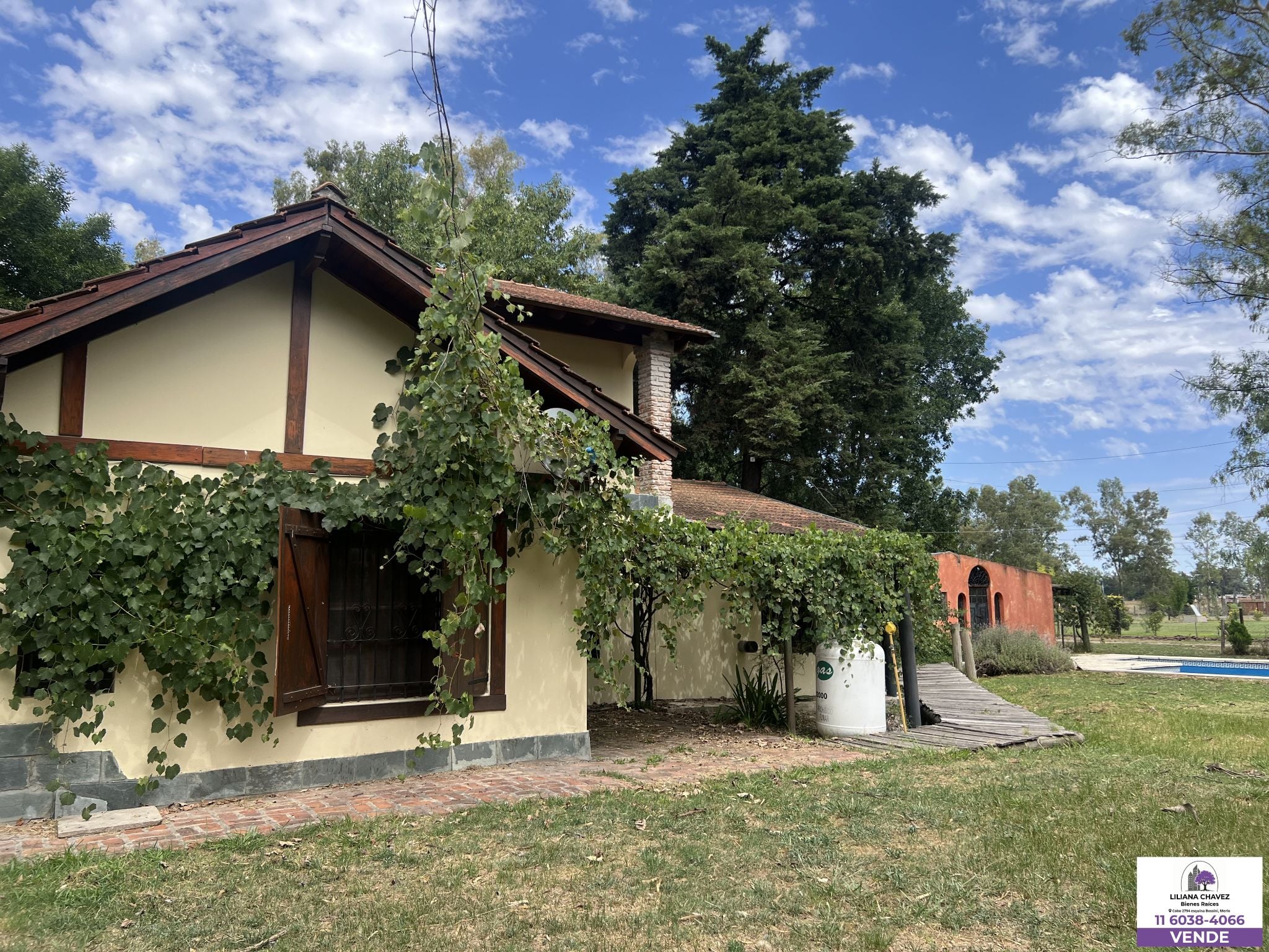 Casa de 5 ambientes en venta en Mariano Acosta 4