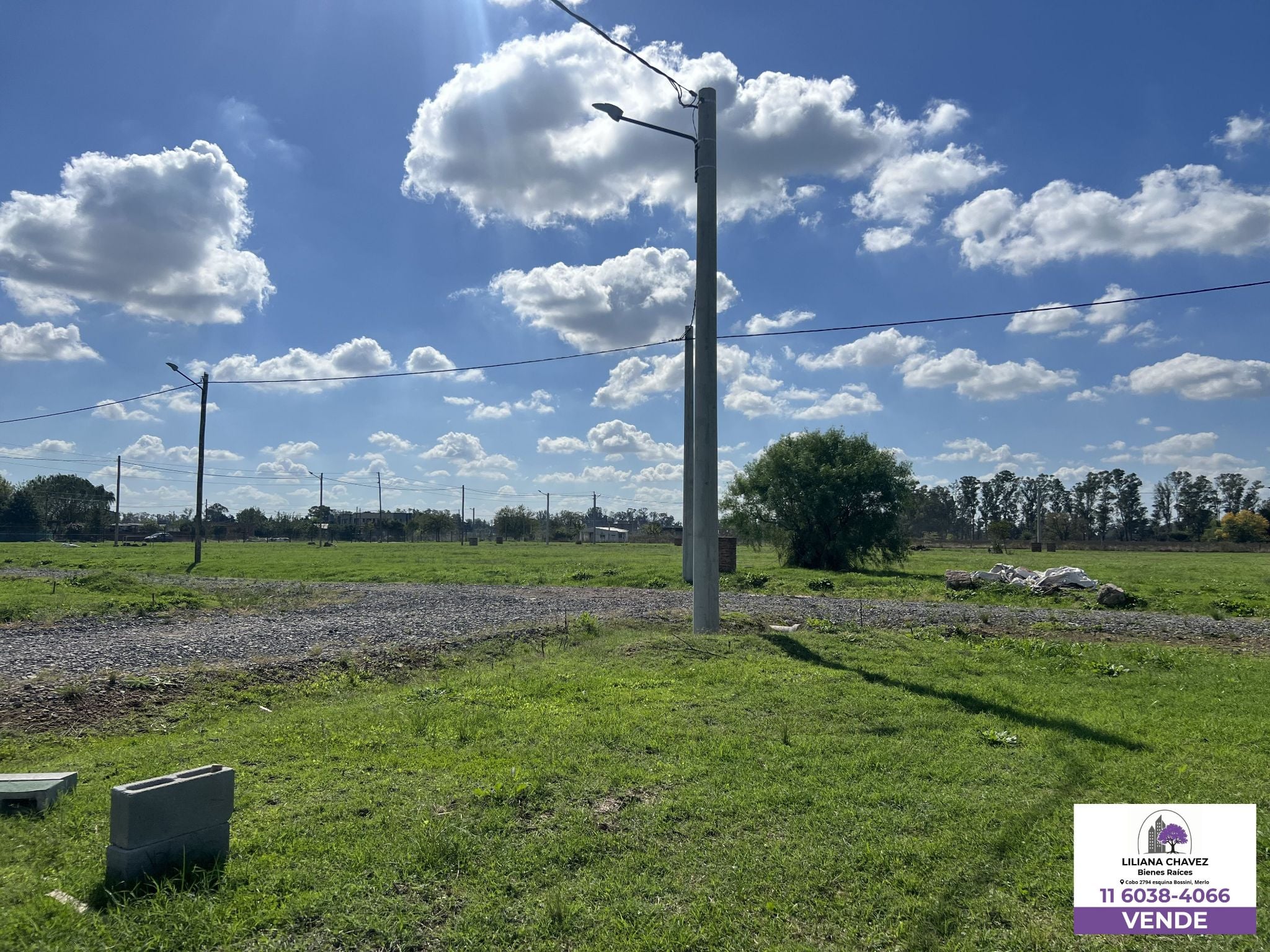 Lotes en venta sobre Av.Constituyentes, Mariano Acosta 3