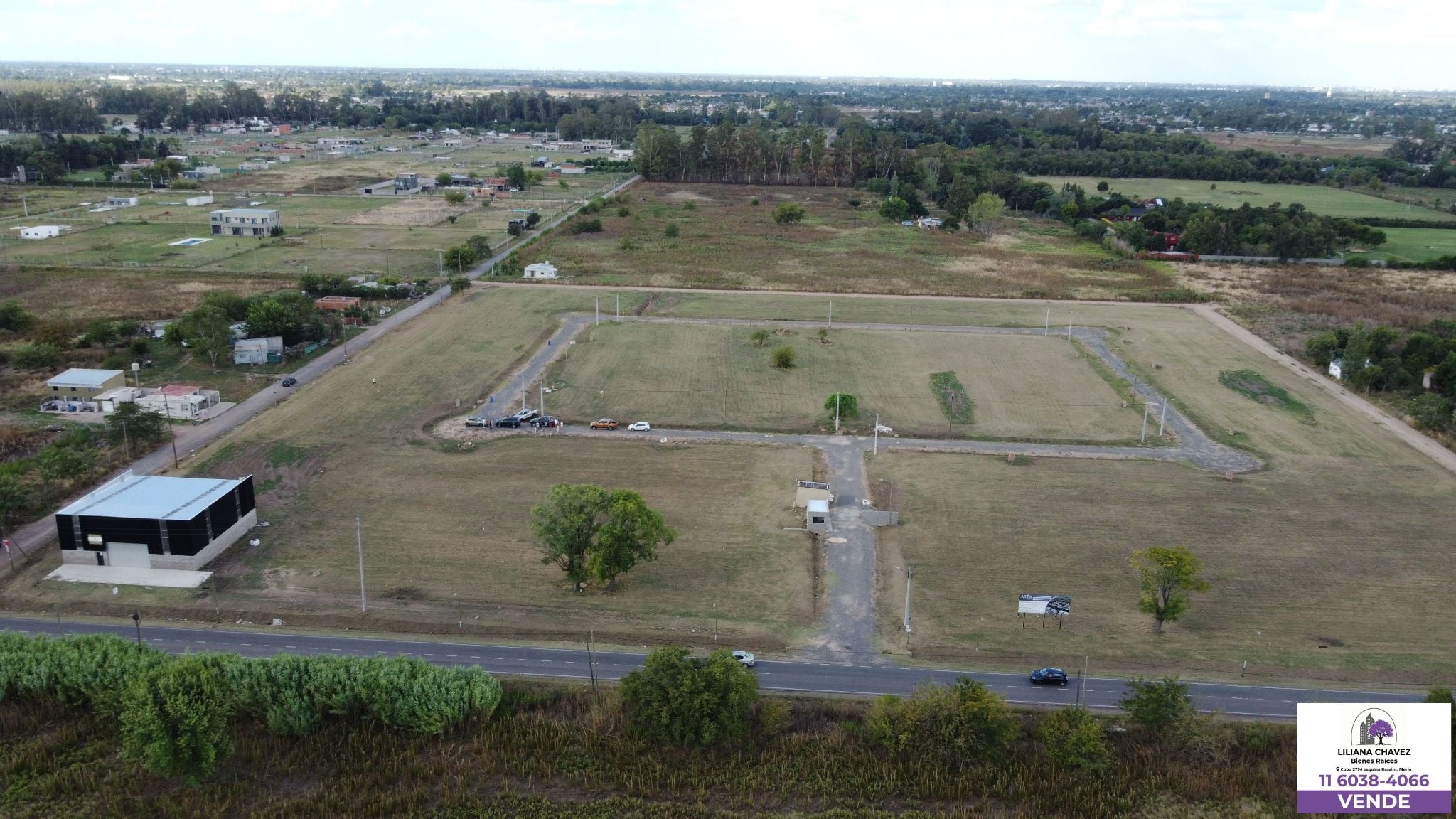 Lotes en venta sobre Av.Constituyentes, Mariano Acosta 4