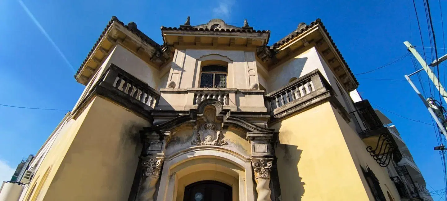 VENTA CASA 5 AMBIENTES + PATIO + 2 BALCONES + TERRAZA VELEZ SARSFIELD 3