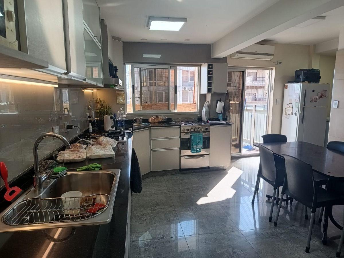 Foto de VENTA DTO 4 AMB + 2 BALCONES FLORES, imagen 5