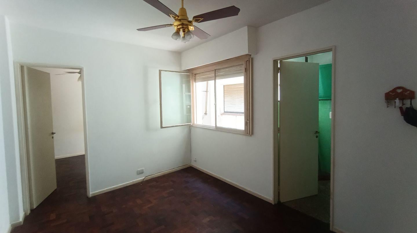 Foto de VENTA DEPARTAMENTO 2 AMBIENTES FLORESTA, imagen 1