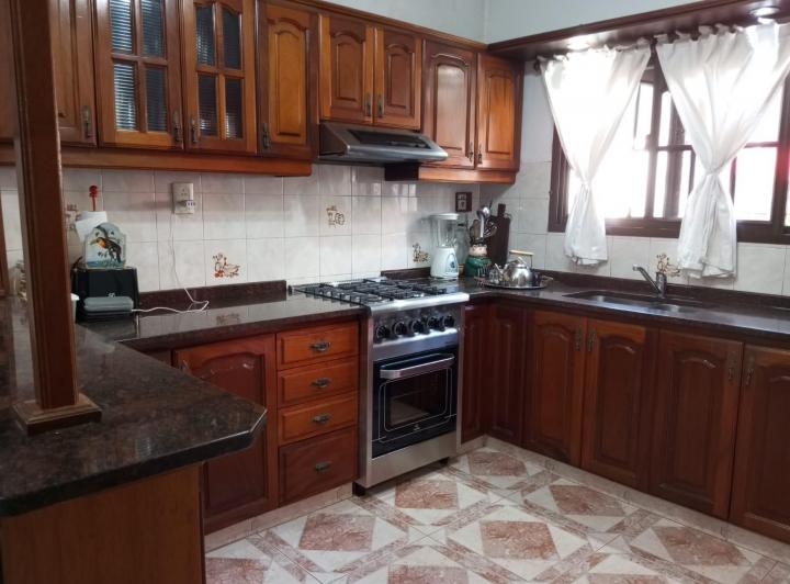Casa de 4 ambientes en Valentina Alsina