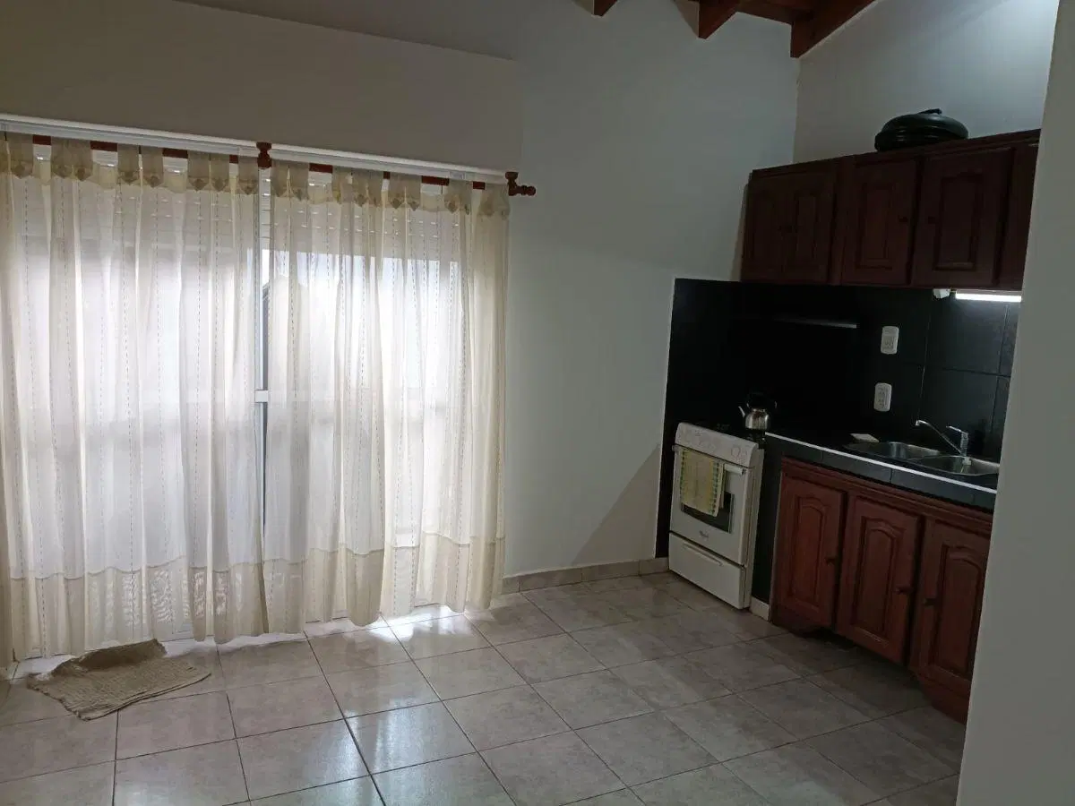 Departamento de un ambiente amplio con entre piso 4