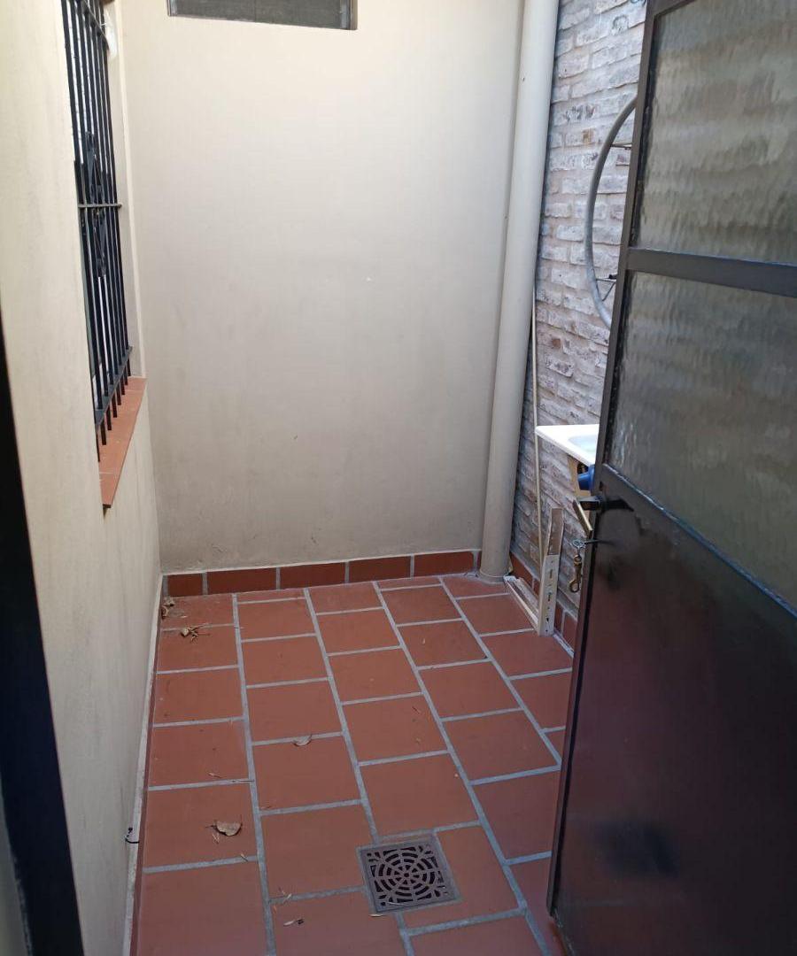 Foto de Departamento de 2 ambientes tipo casa sin expensas, imagen 5