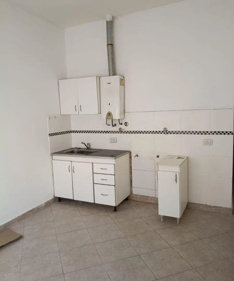 Departamento de 2 ambientes Sobre Av San Martin 2