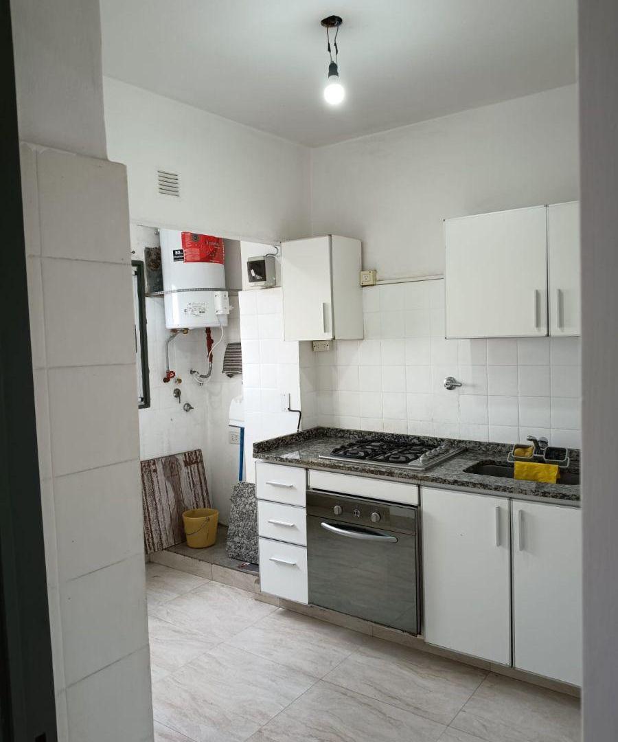 Foto de Departamento De 2 Ambientes En Lanus Centro, imagen 3