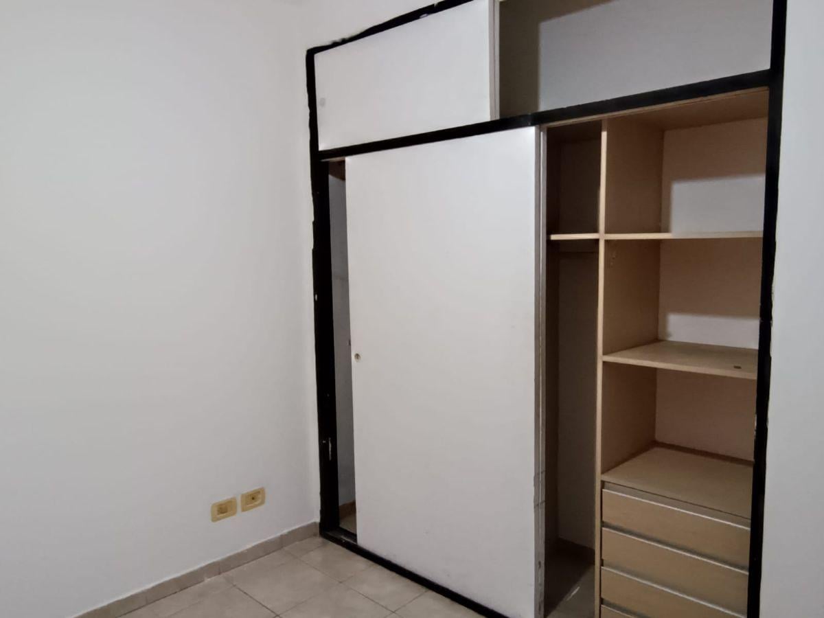 Foto de Departamento 2 Amb. Al Frente Primer Piso, Muy Amplio, imagen 1