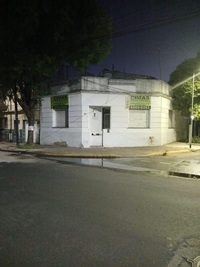 Casa a Refaccionar *valor Terreno* Villa del Parque 3