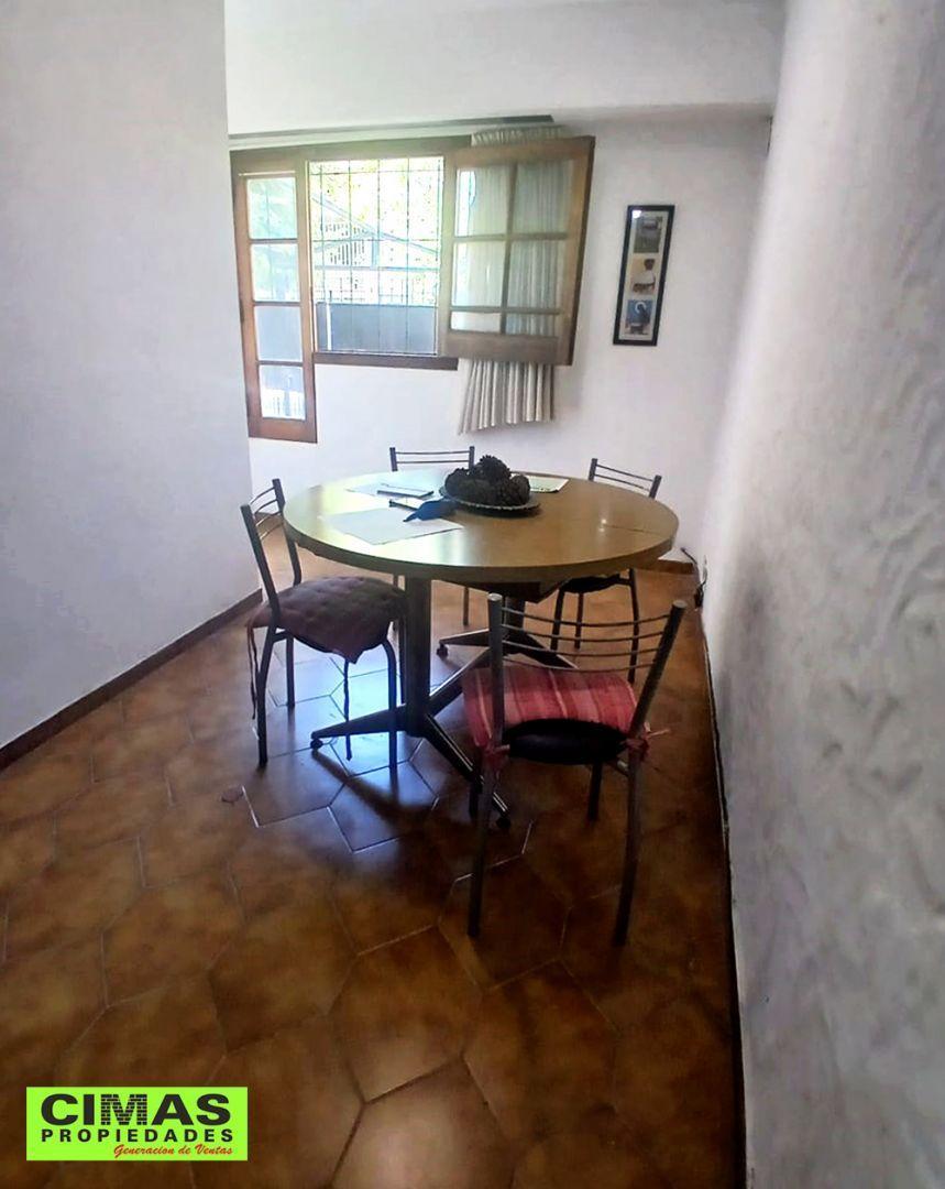 Duplex 4 Amb. Al Frente con Entrada de Auto *devoto* 5