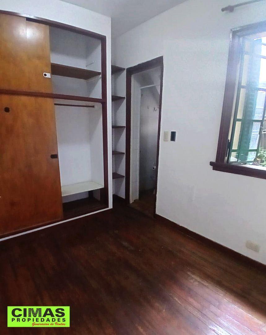 Duplex 4 Amb. Al Frente con Entrada de Auto *devoto* 3