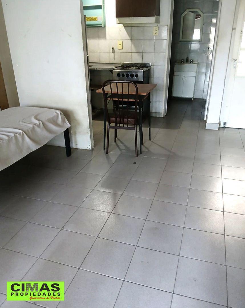 Duplex 4 Amb. Al Frente con Entrada de Auto *devoto* 4