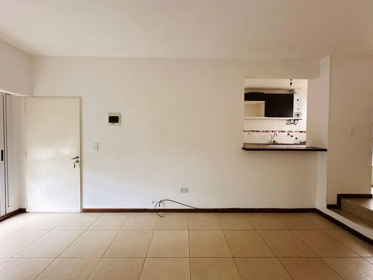 PH 2 AMBIENTES PB CON PATIO *SIN EXPENSAS* SEMI NUEVO 4 AÑOS 2