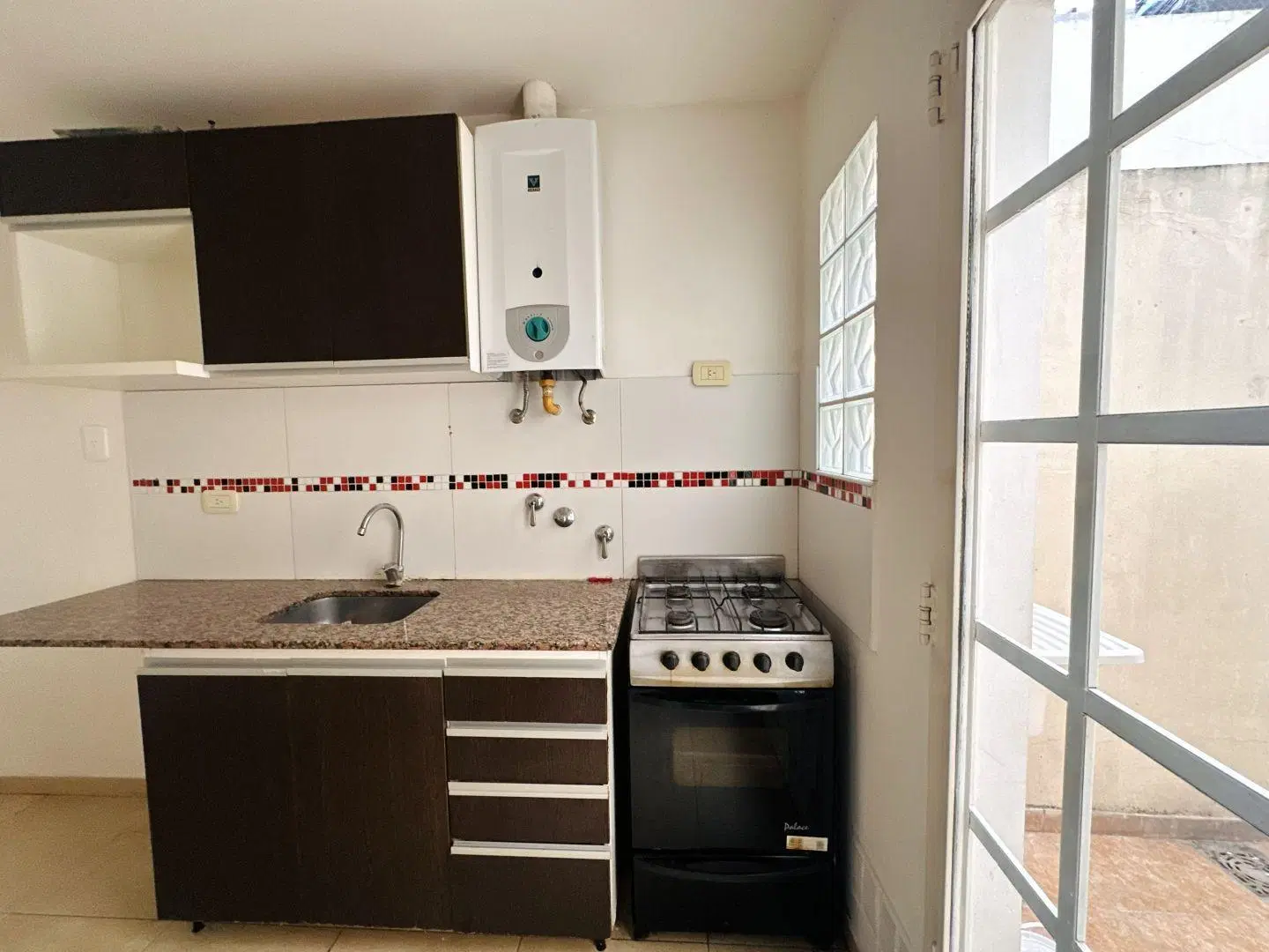 alquiler PH 2 AMBIENTES PB CON PATIO floresta 1