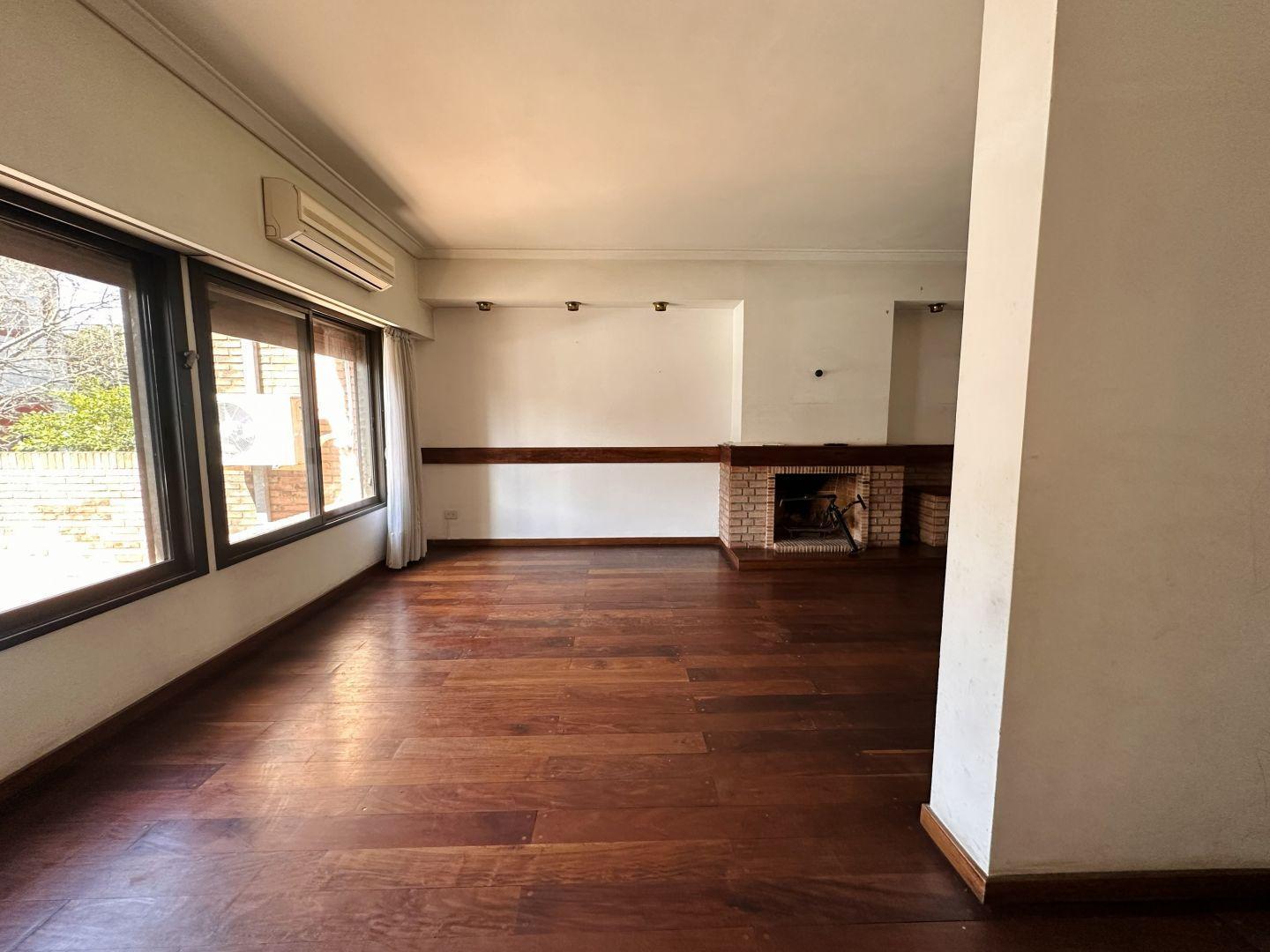 Foto de CASA 5 AMB. + JARDIN + COCHERAS *Excelente*, imagen 1