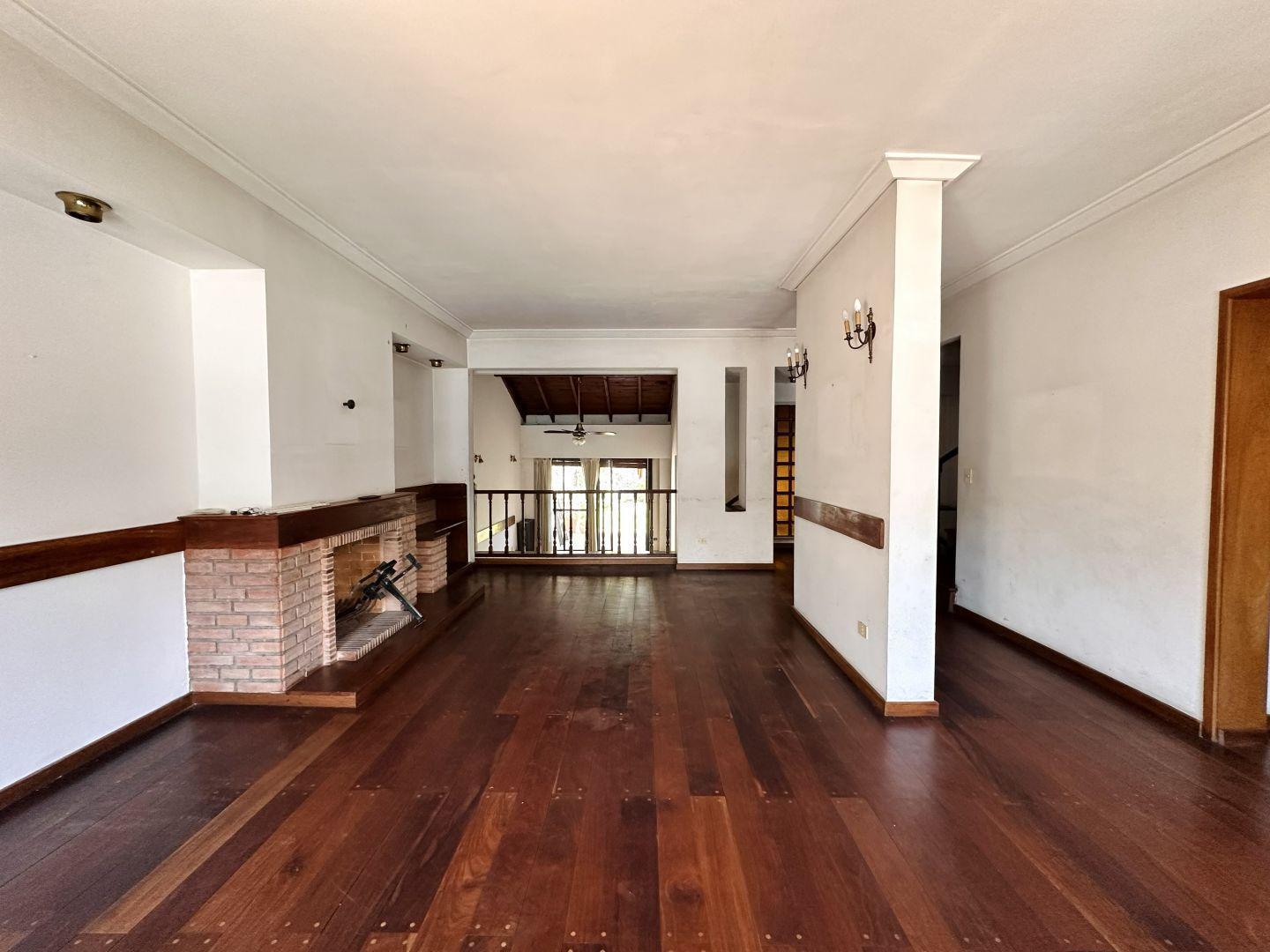 Foto de CASA 5 AMB. + JARDIN + COCHERAS *Excelente*, imagen 4