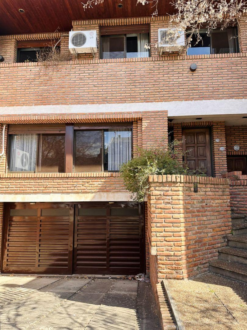 Foto de CASA 5 AMB. + JARDIN + COCHERAS *Excelente*, imagen 3