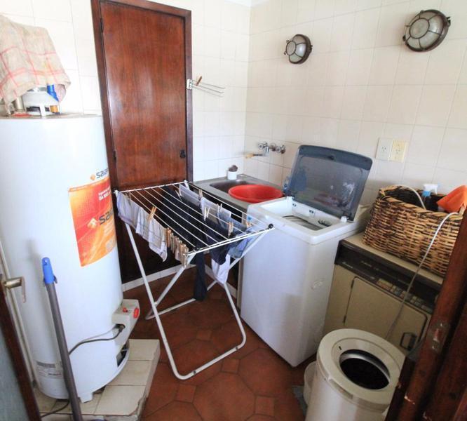 Chalet en Venta Alvear y Paso, 3 Plantas. 400 m² Cubiertos. 4