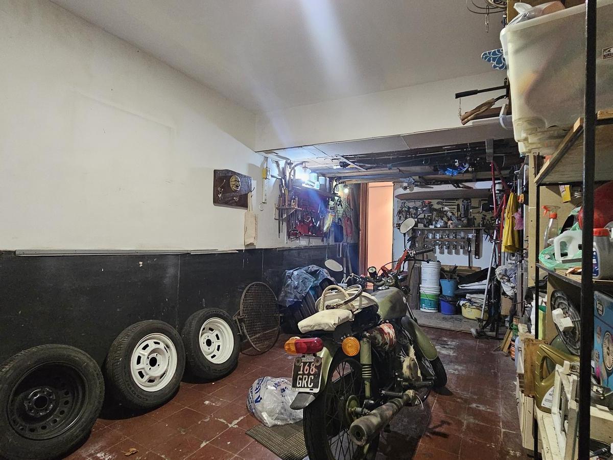 Venta - Casa de Cuatro Ambientes con Doble Patio y Departamento - Bs As 2782 2