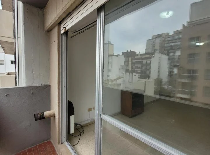 Alquiler 24 meses - Departamento dos ambientes al contrafrente - Tucuman 2454 3