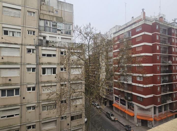 Alquiler 24 meses - Departamento dos ambientes a la calle - Falucho 1708 4