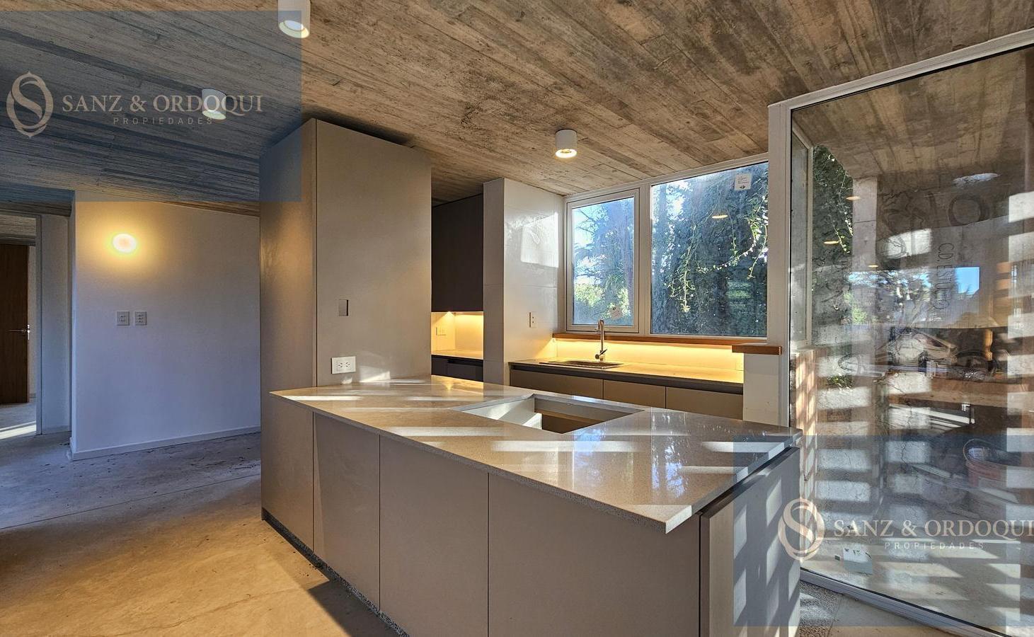 Foto de Venta Casa tres ambientes con terraza y estudio independiente en Colina, imagen 1