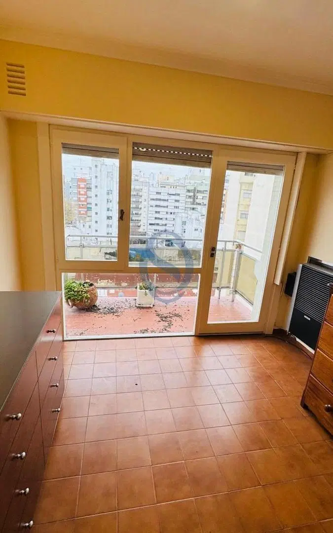Alquiler 24 meses - Departamento dos ambientes con balcon a la calle - Cordoba 2076 5