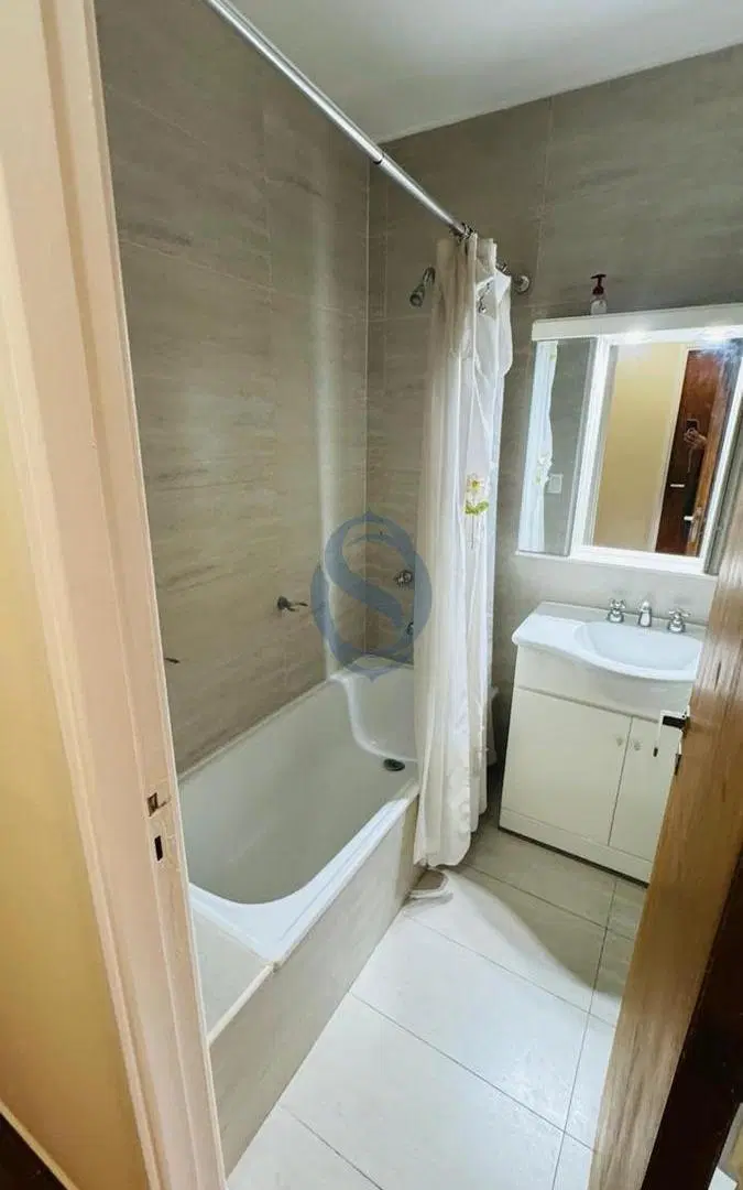 Alquiler 24 meses - Departamento dos ambientes con balcon a la calle - Cordoba 2076 2