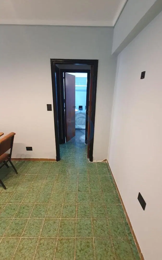 Alquiler 24 meses - Departamento dos ambientes al contrafrente - Santiago del Estero 2300 2