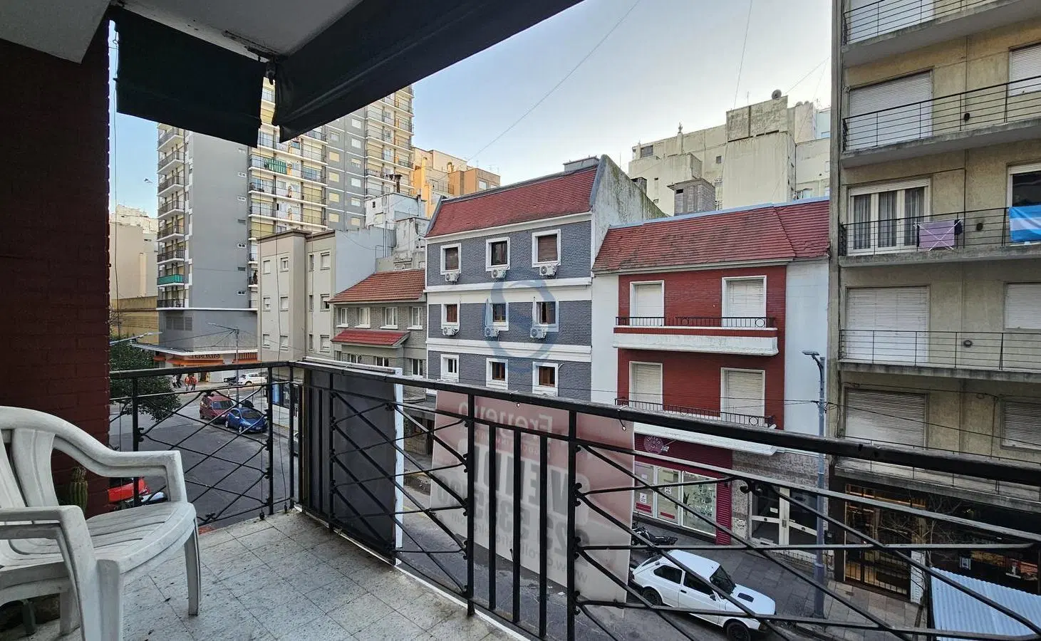 Venta Departamento cuatro ambientes con balcón y vista al frente en Centro 8