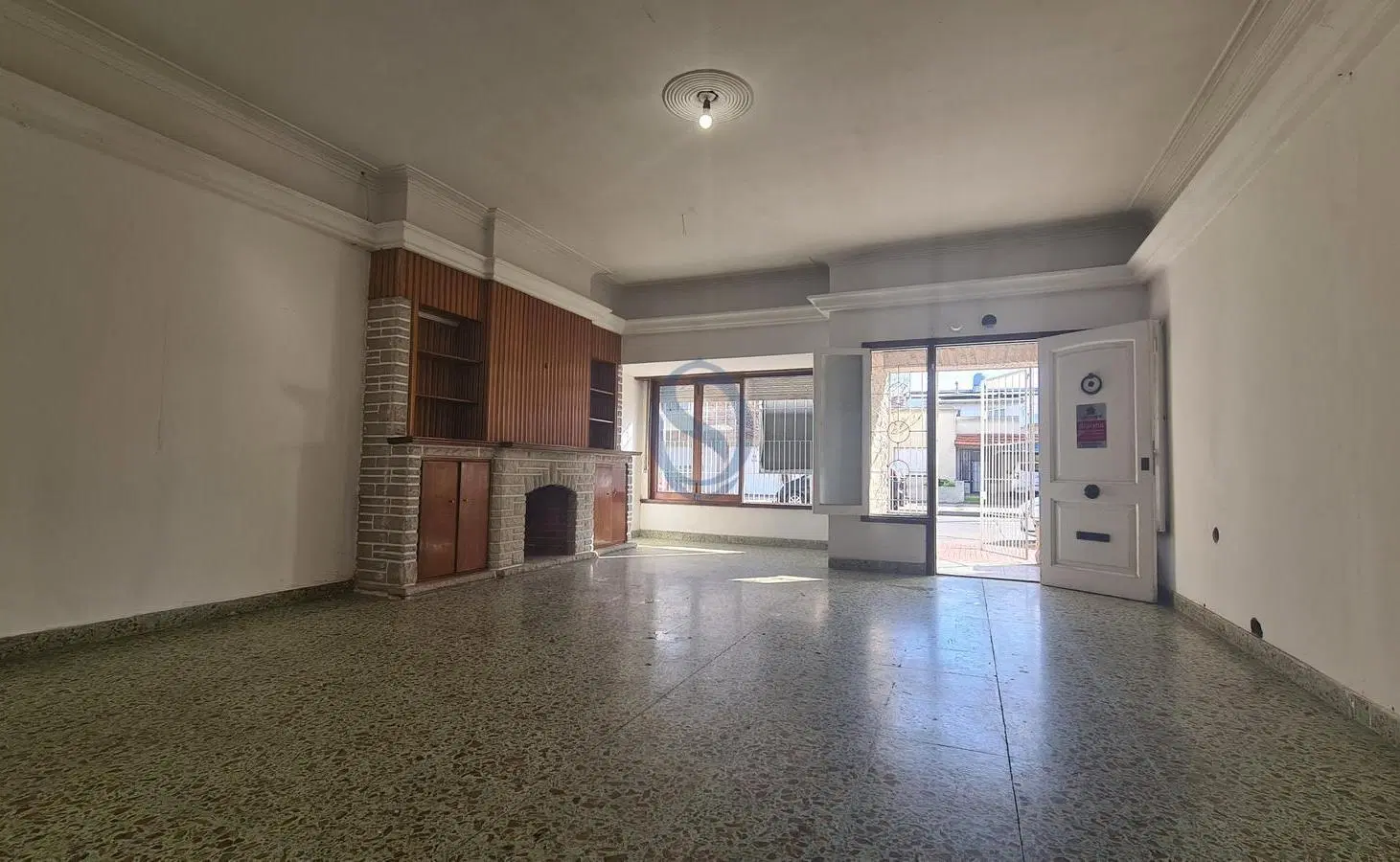 Casa de tres ambientes con patio y garage - Barrio Don Bosco 4