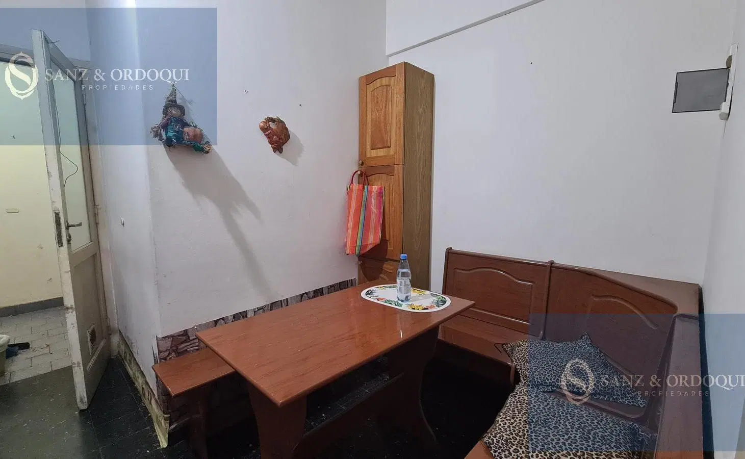 Alquiler Estudiantes - Departamento dos ambientes con patio - Av Colon 1930 2