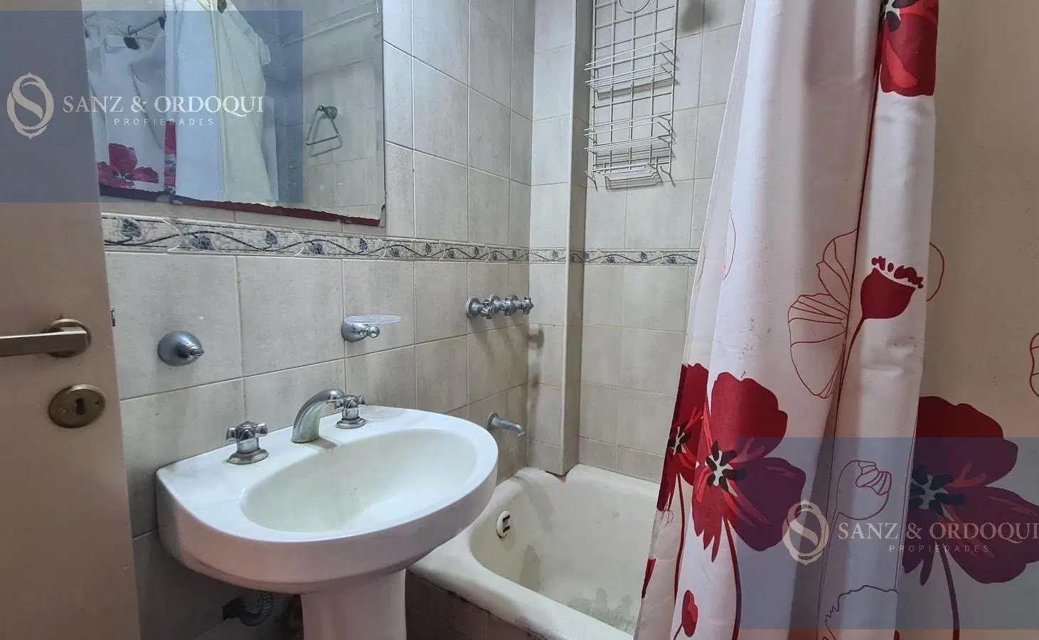 Alquiler Estudiantes - Departamento dos ambientes con patio - Av Colon 1930 5