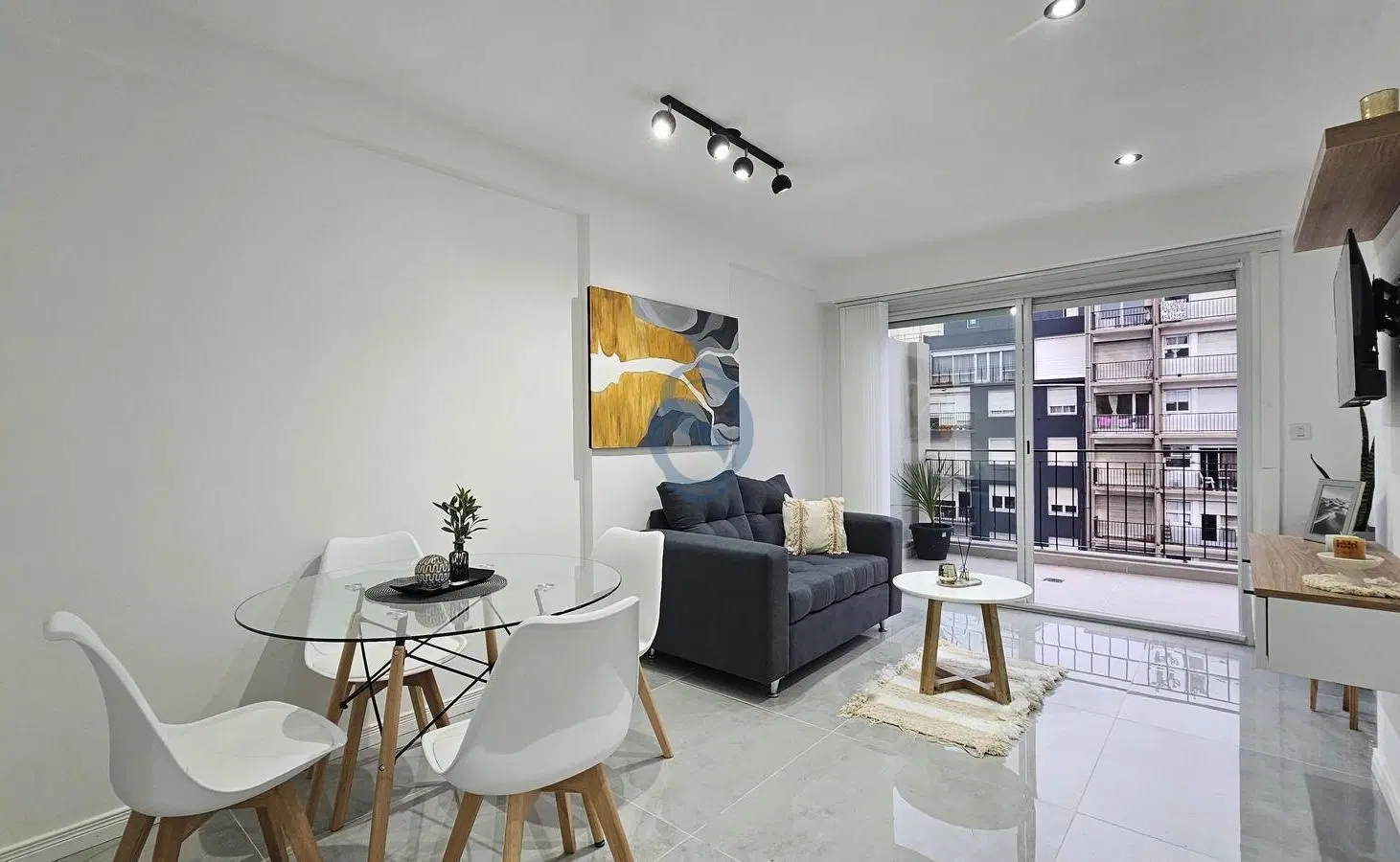 Venta - Departamento tres ambientes reciclados con balcon terraza - Av Colon 1865 5
