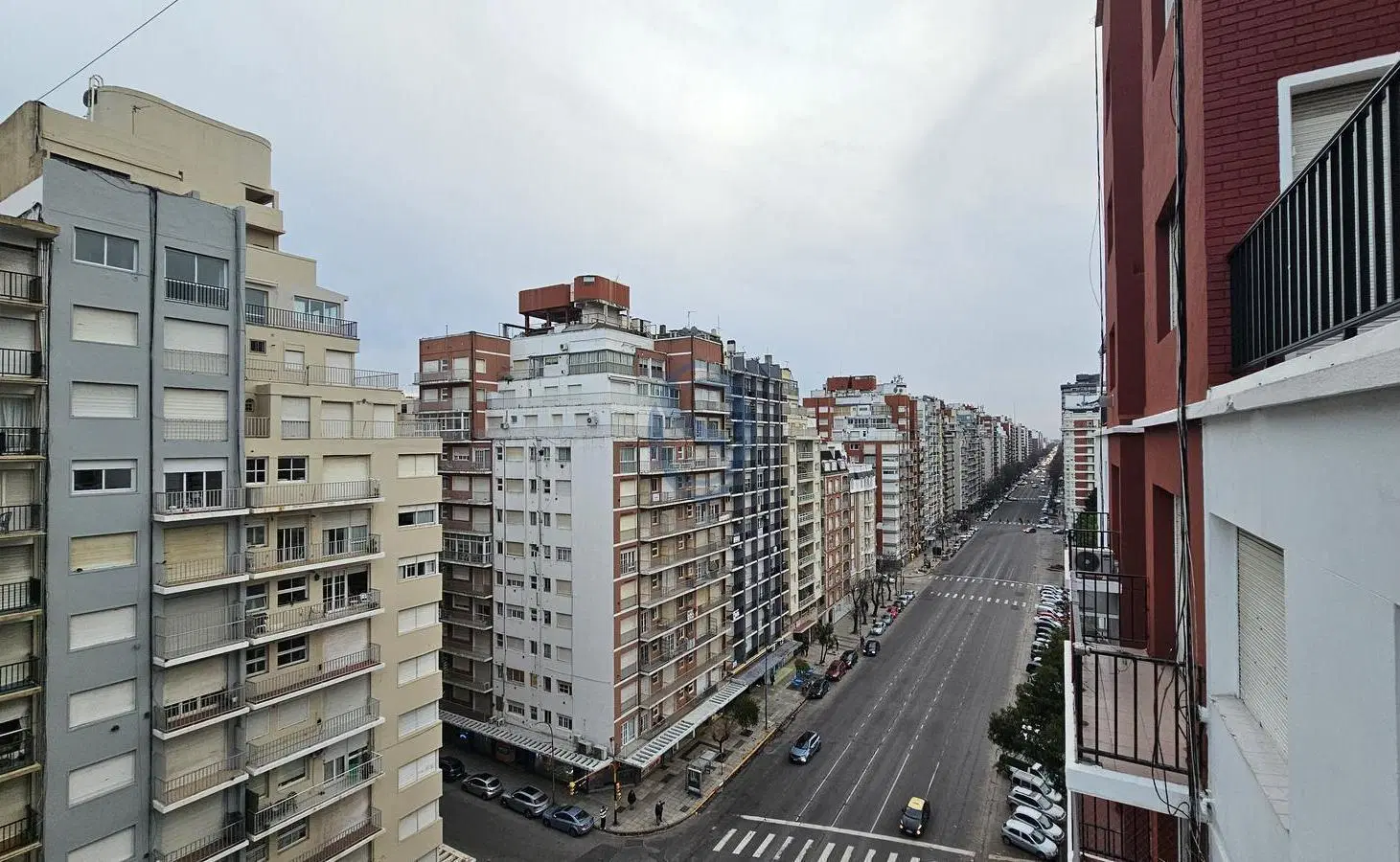 Venta - Departamento tres ambientes reciclados con balcon terraza - Av Colon 1865 2