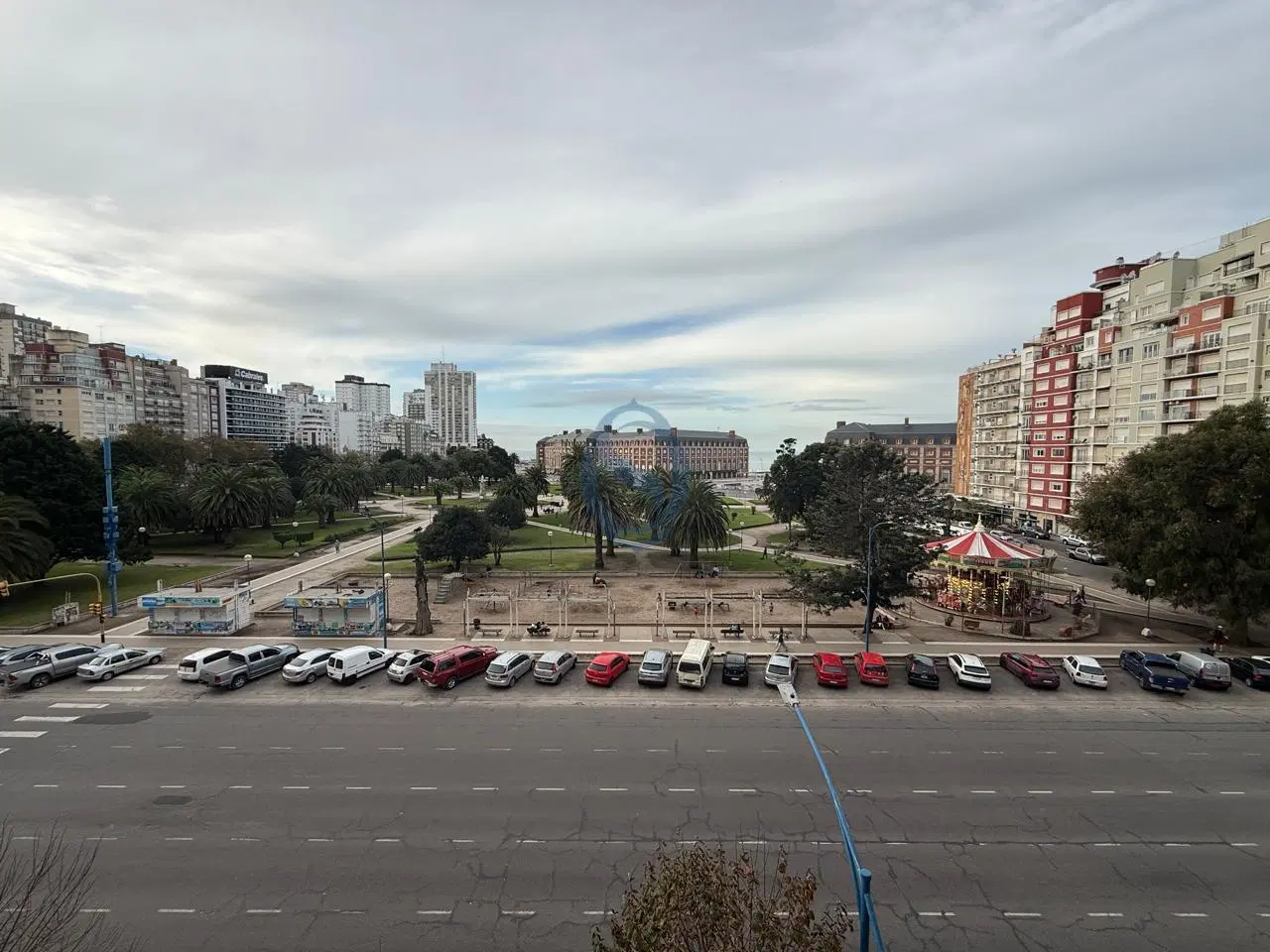 Venta departamento 3 ambientes. Zona Plaza Colón. 3