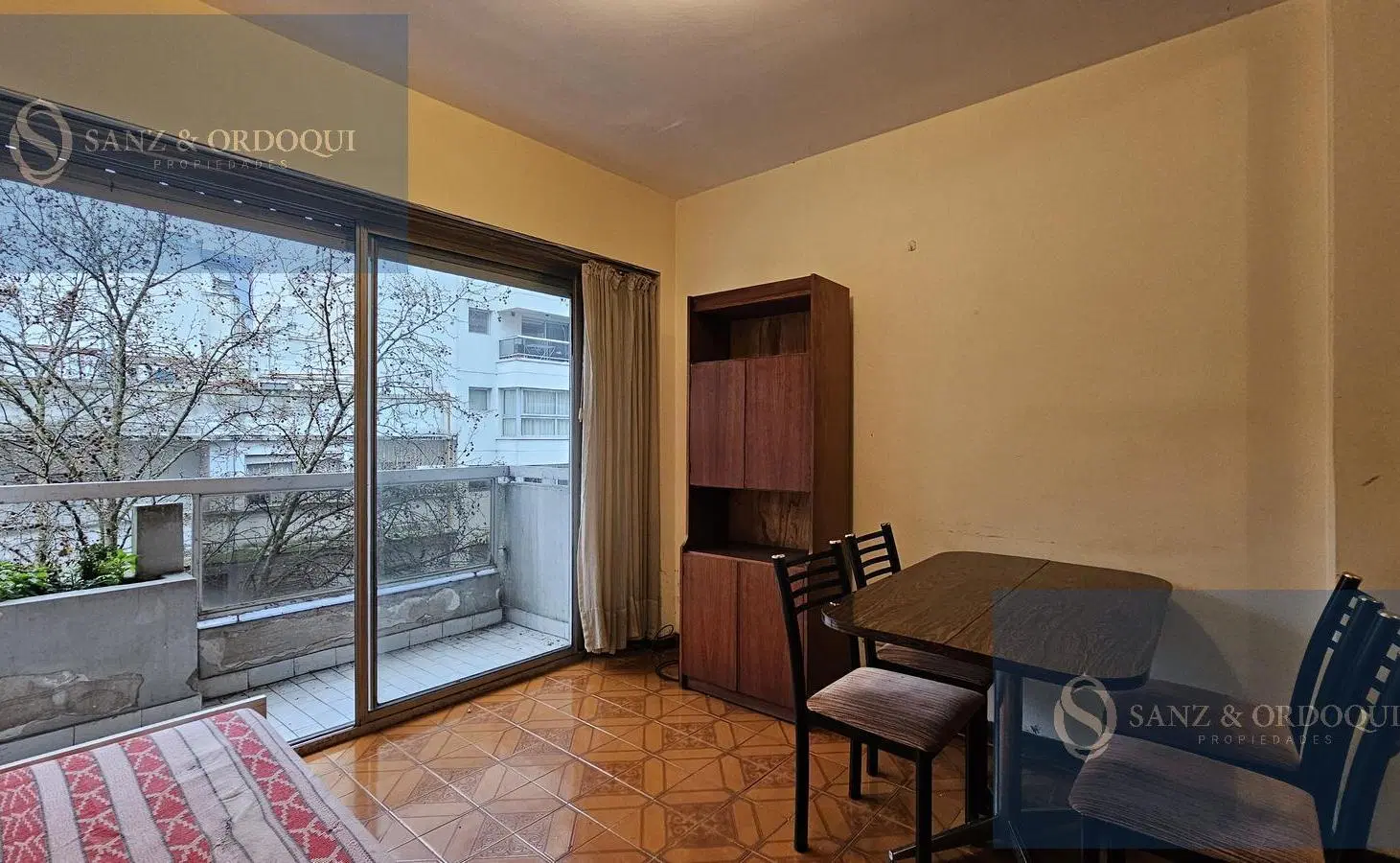 Venta Departamento monoambiente con balcón y orientación suroeste en Centro 4