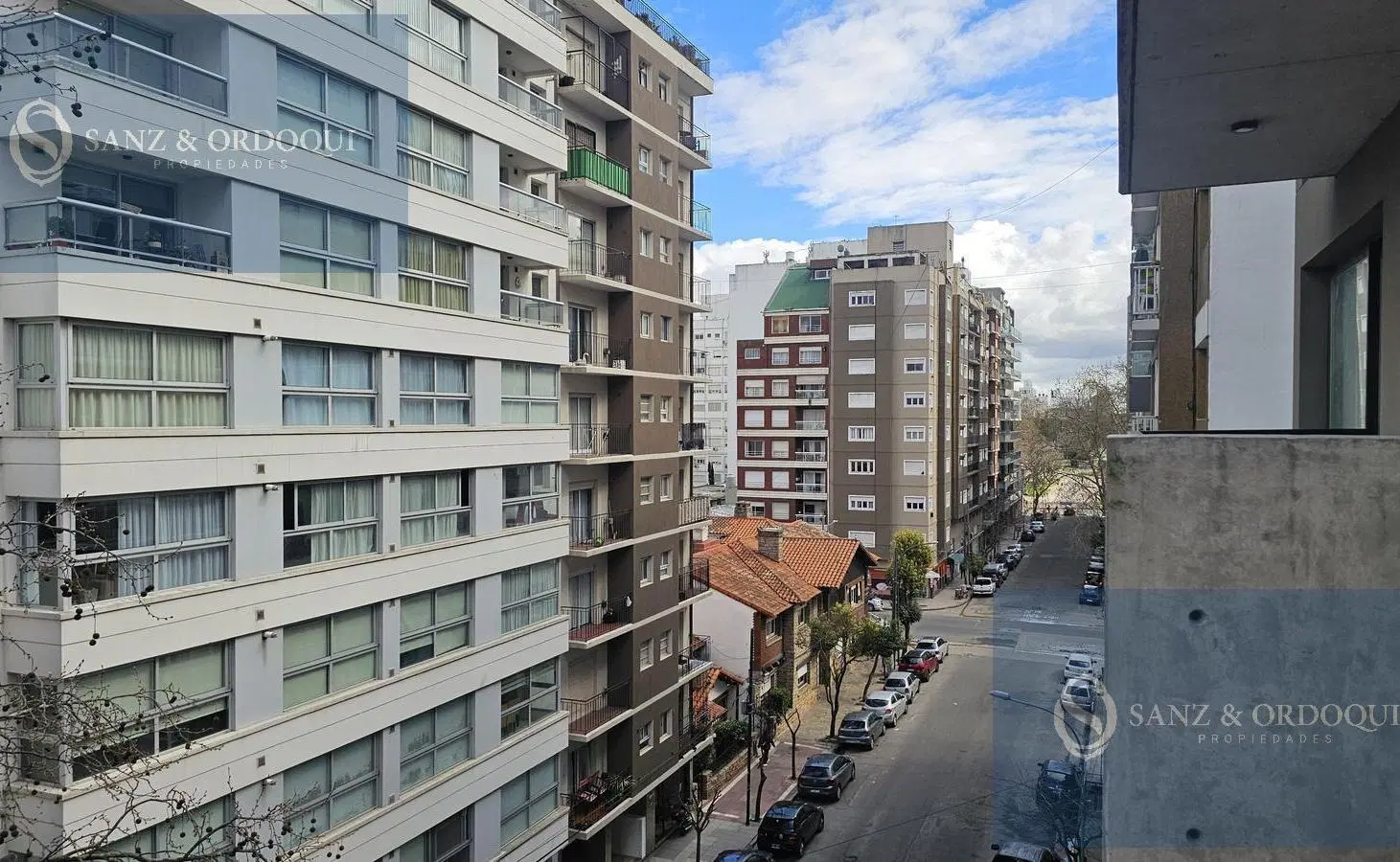 Venta Departamento monoambiente con balcón y orientación suroeste en Centro 2