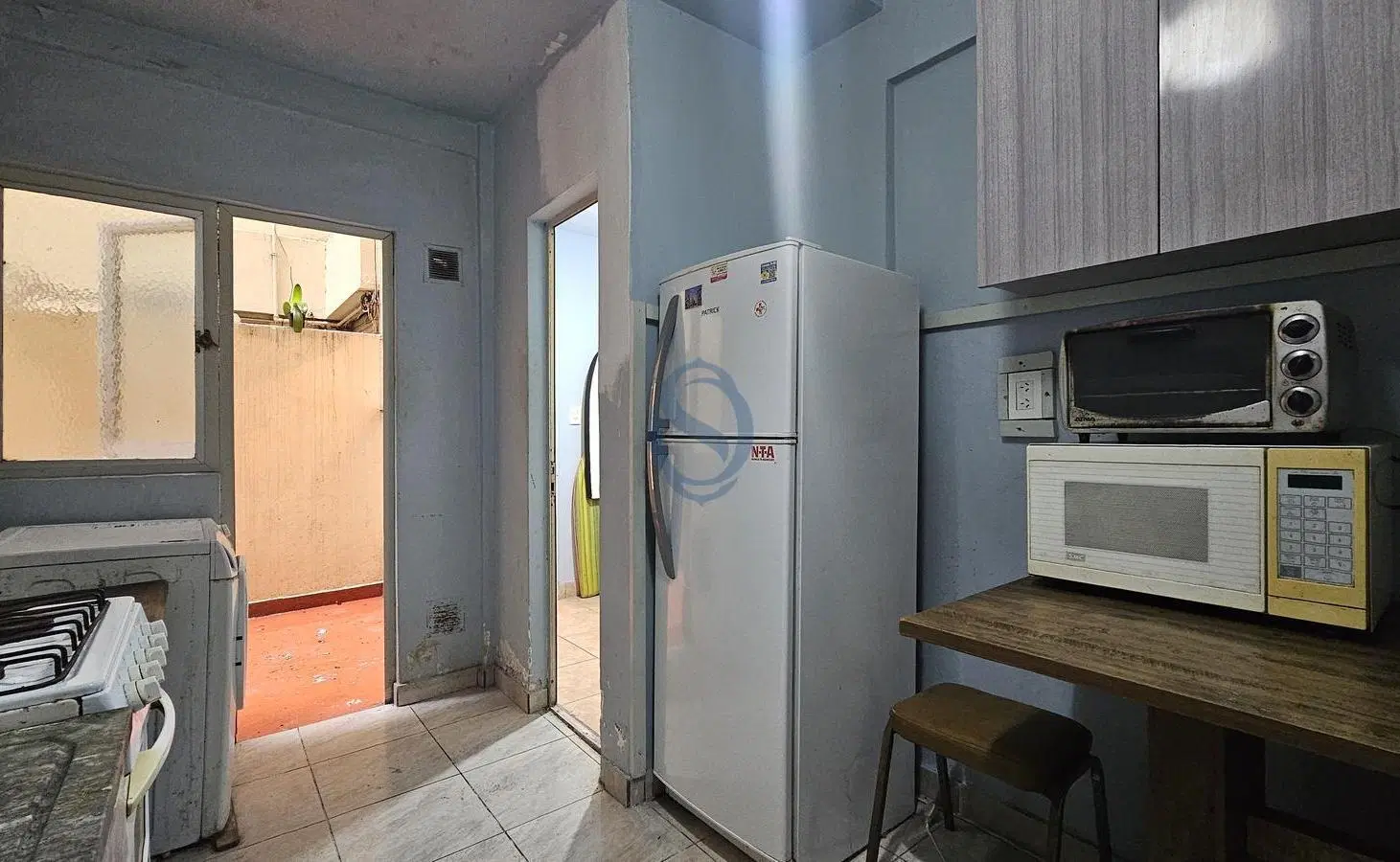 Venta - Departamento dos ambientes con balcón y patio interno - Lamadrid 2271 2