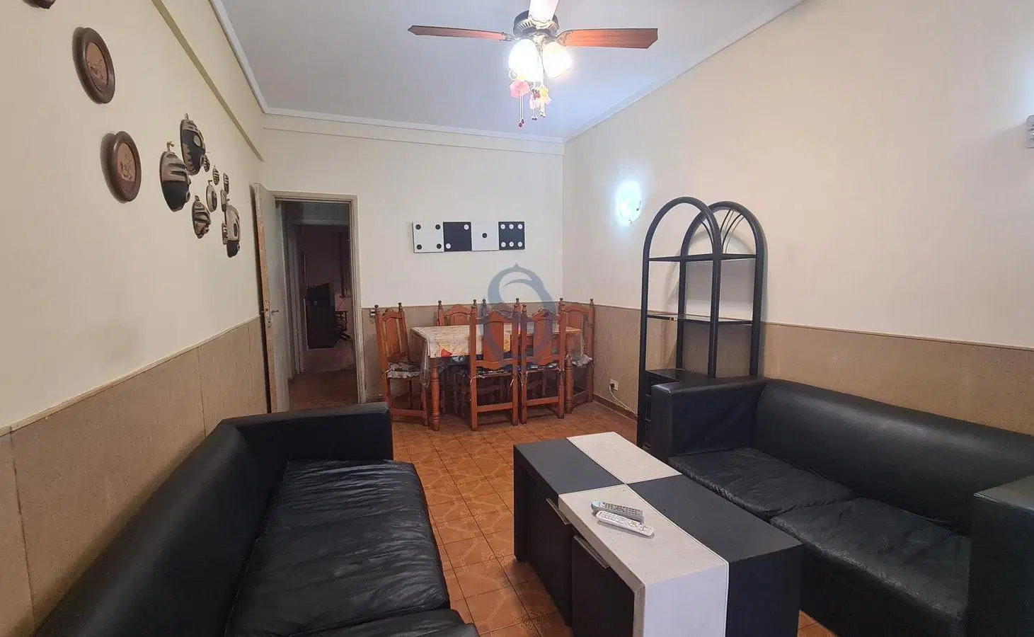 Dos ambientes con dependencia de servicio a la calle con balcon 1