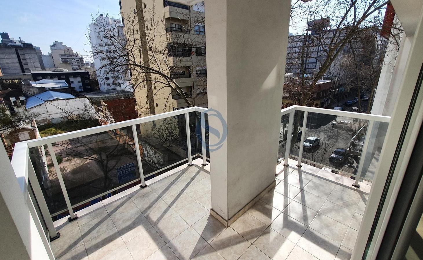 Foto de Departamento en aqlquiler 24 Meses de 4 ambienes, moderno, cochera., imagen 2