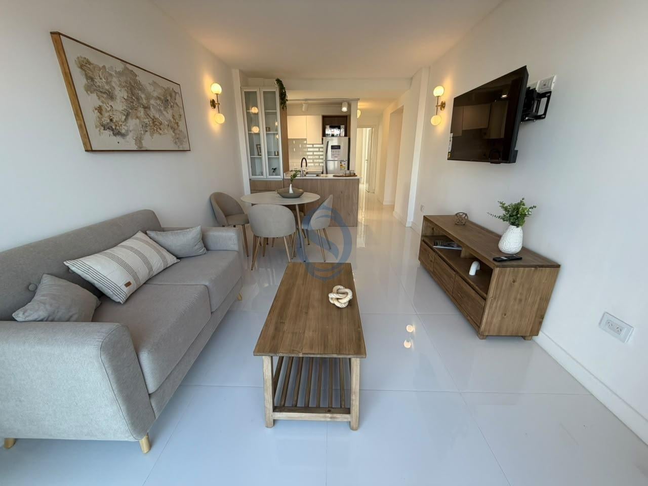 Foto de Venta - Departamento dos ambientes a la calle con balcon frances, imagen 2