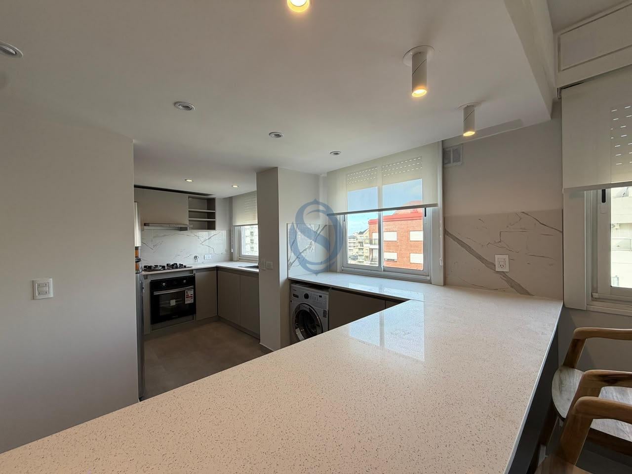 Foto de Venta - Departamento cuatro ambientes con cochera - Bolivar 1001, imagen 3