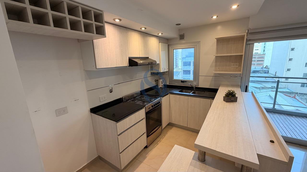 Foto de Venta - Departamento dos ambientes contrafrente abierto con balcón, imagen 4