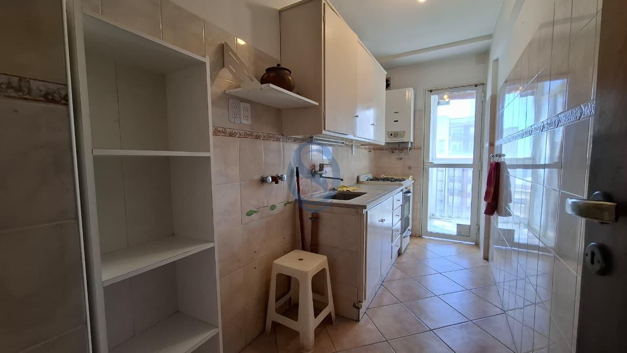 Foto de Alquiler 24 meses. Dos ambientes a la calle. Zona Hermitage, imagen 3