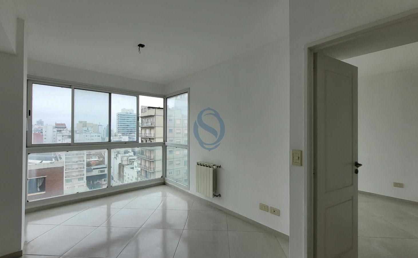 Ventas - Departamento dos ambientes a la calle - Chacabuco 3241