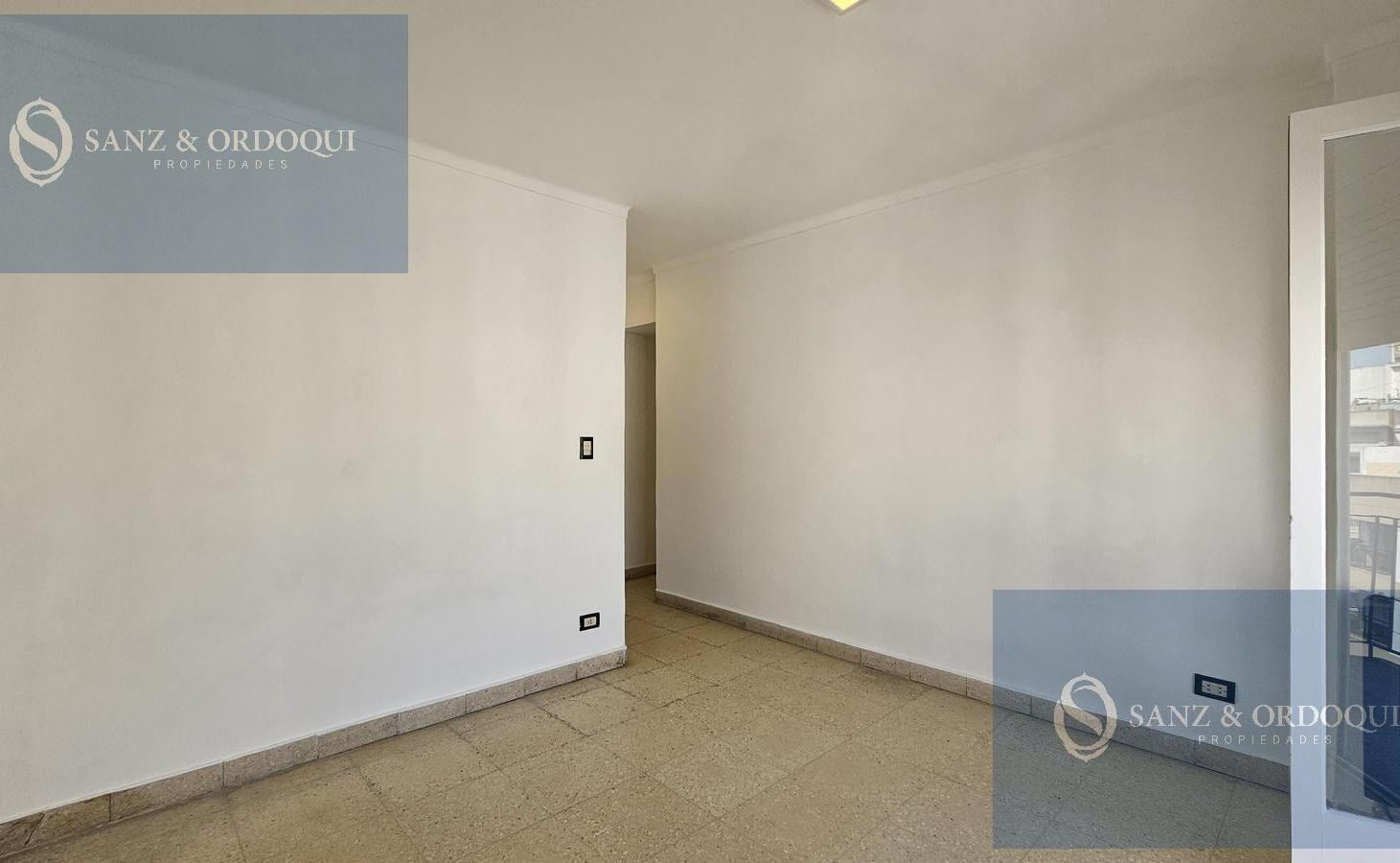 Foto de Venta - Departamento dos ambientes al frente con balcón - Santa fe 1715, imagen 3