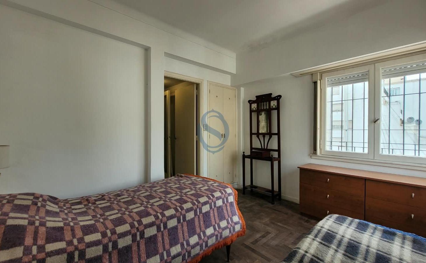 Foto de Venta - Departamento dos ambientes con balcón terraza - Santa fe 1685, imagen 4